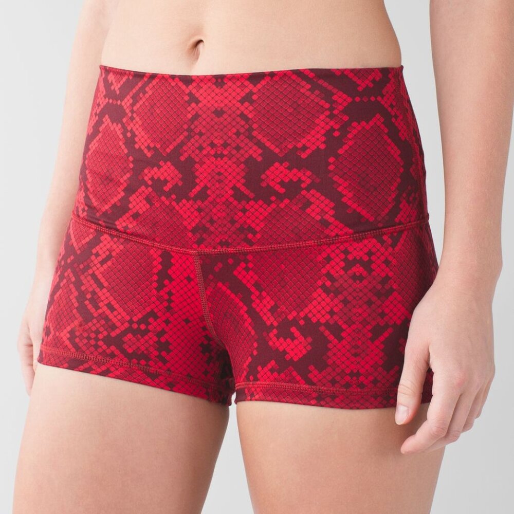 Lululemon Boogie Short (Roll Down)